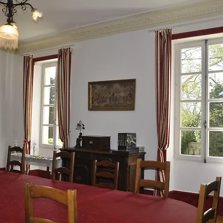 Bed & Breakfast Les Cigales Charols